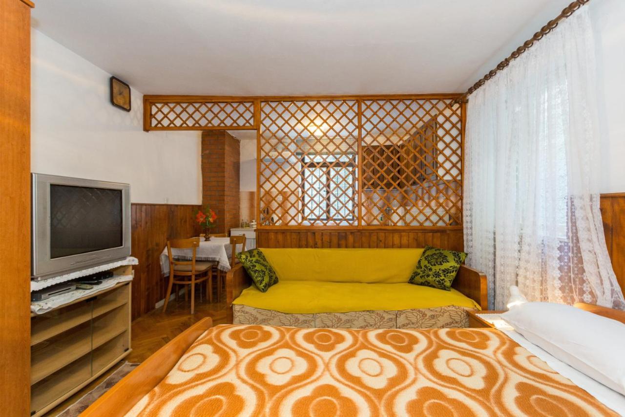Perovic Guest house 3*