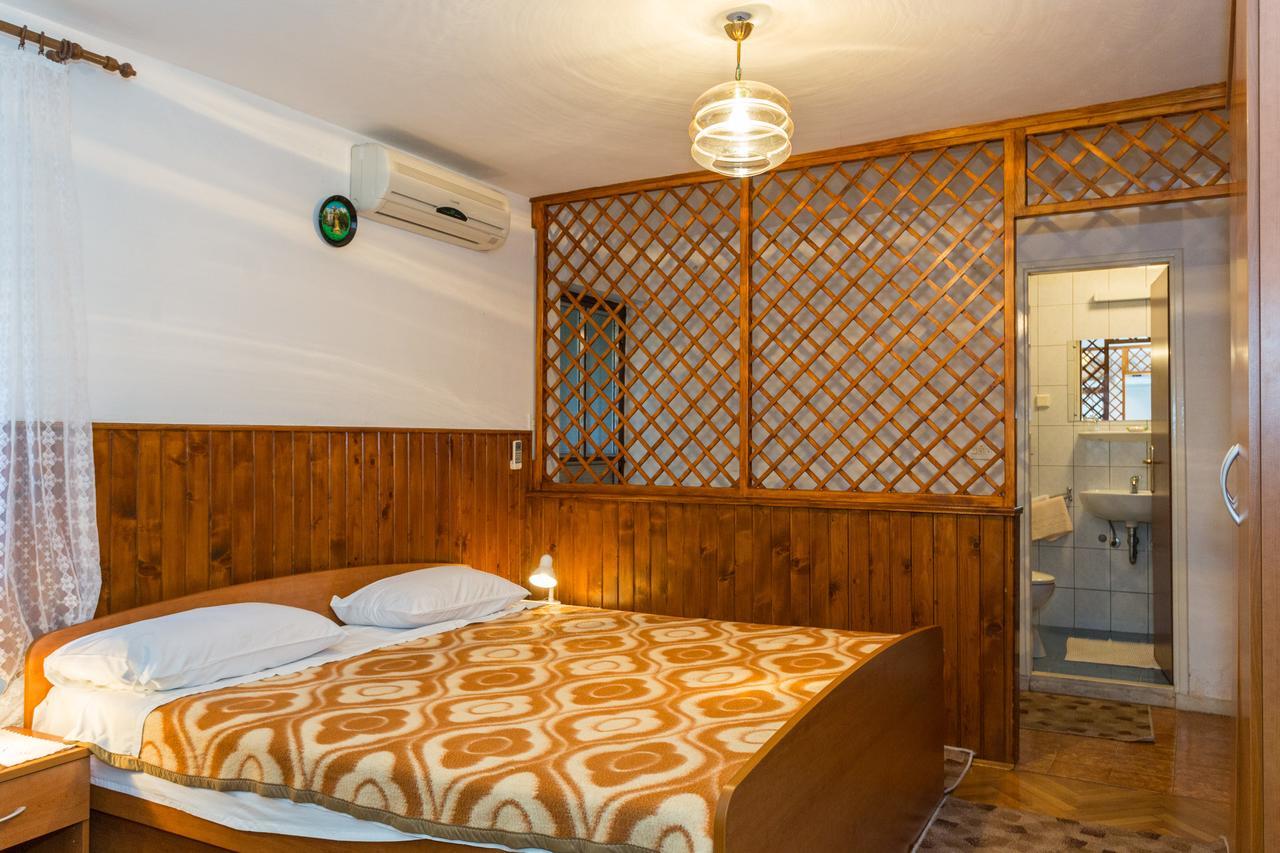 Guest house Perovic 3*